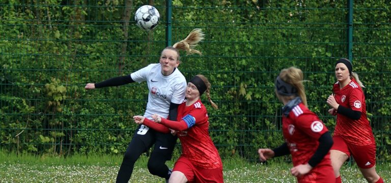 FC BW Gierskämpen feiert Kantersieg gegen Oberschledorn/Grafschaft