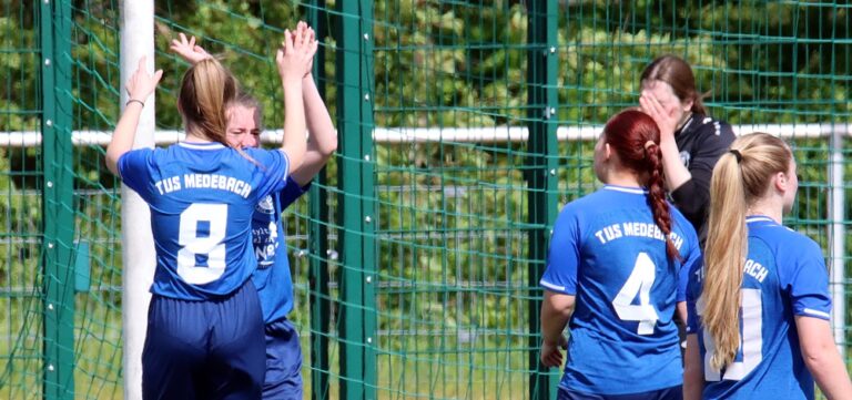 Medebach holt die ersten Punkte - Sundern feiert Derbysieg