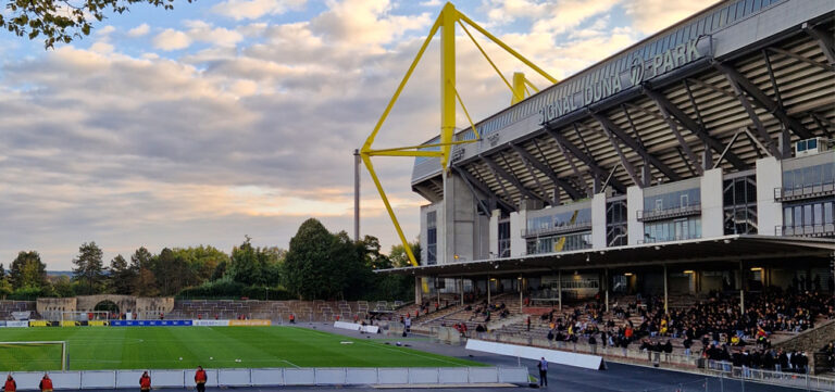 SV Thülen trifft in der Roten Erde auf Borussia Dortmund