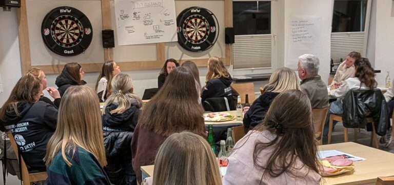 Kreisübergreifender Austausch zur Weiterentwicklung des Frauenfußballs